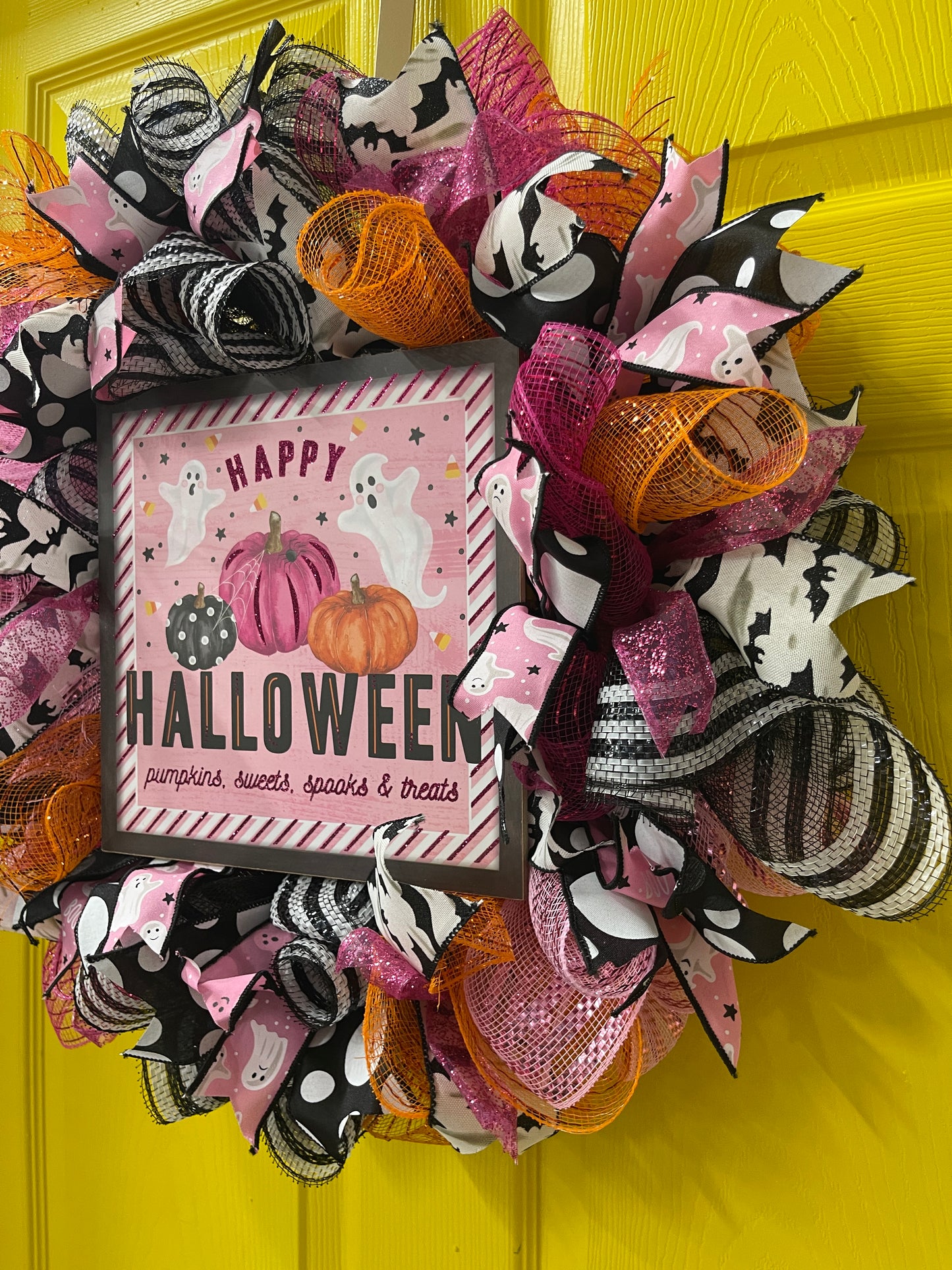 Happy Halloween Wreath – Ghosts, Pumpkins, and Candy Ribbon Door Décor | Handmade Mesh Ribbon Front Door Wreath for Halloween Party & Seasonal Décor